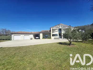 Architectural house in Prayssac (46220)