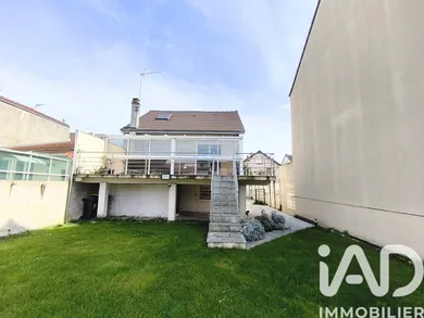 Maison traditionnelle à Le Blanc-Mesnil (93150)