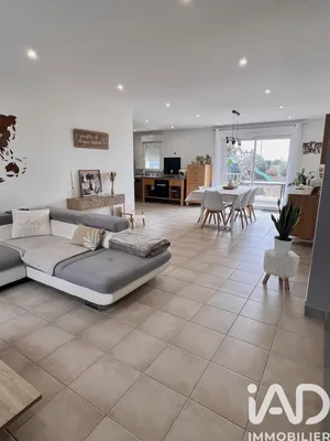 Maison à Beaufort-en-Anjou (49250)