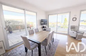 Apartment in La Rochelle (17000)