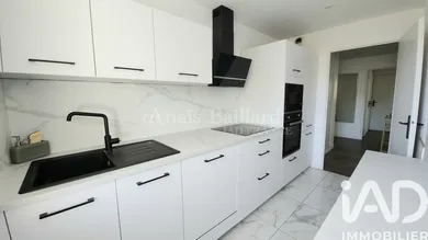 Apartment in Moissy-Cramayel (77550)