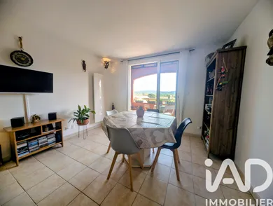 Apartment in Cogolin (83310)