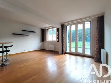 Duplex in Pontoise (95300)