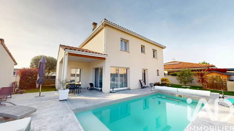 Maison 6 pièces 135 m² · à Frouzins · 135 m² · 390 000 €