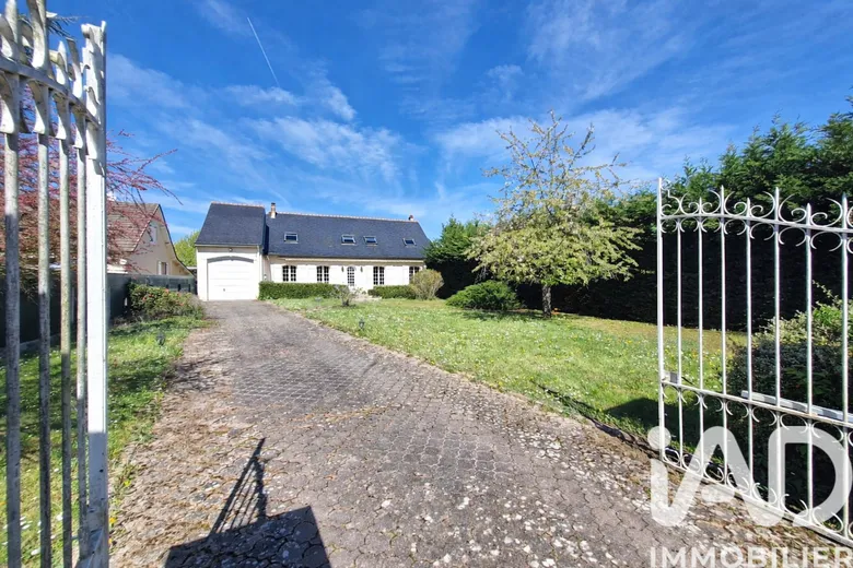 Maison 9 pièces 225 m² · à Bou · 225 m² · 315 000 €