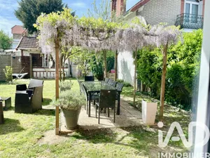 Detached house in Villeneuve-le-Roi (94290)