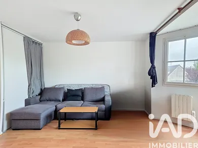 Apartment in Les Essarts-le-Roi (78690)