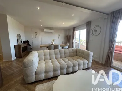 Apartment in Cuers (83390)