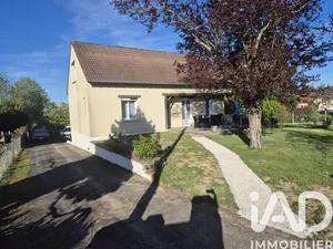 Traditional house in Saint-Martin-sur-Ocre (45500)