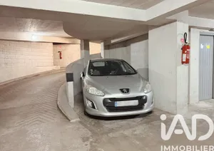 Parking à Paris (75007)