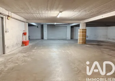 Parking à Paris (75007)