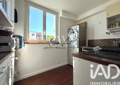 Apartment in Nanterre (92000)