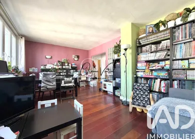 Apartment in Nanterre (92000)
