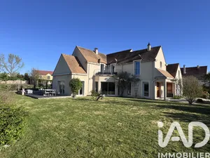 Maison d'architecte à Saint-Nom-la-Bretèche (78860)