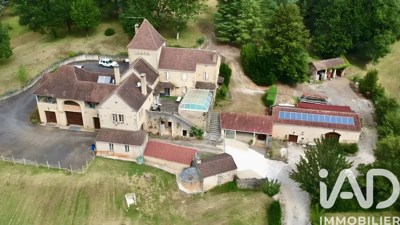 Maison 11 pièces 309 m² · à Puy-l'Évêque · 309 m² · 670 000 €