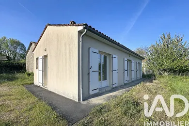 House in Mazerolles (16310)