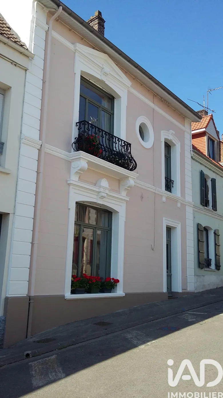 Maison 5 pièces 110 m² · à Montreuil-sur-Mer · 110 m² · 350 000 €