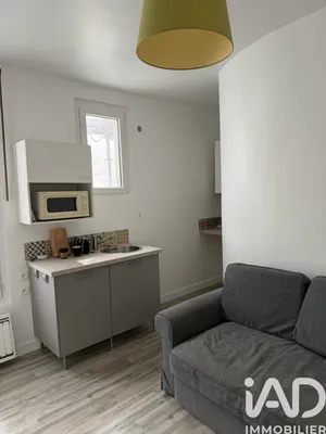 Apartment in Paris (75011)