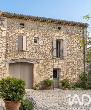 Maison de village à Lussan (30580)
