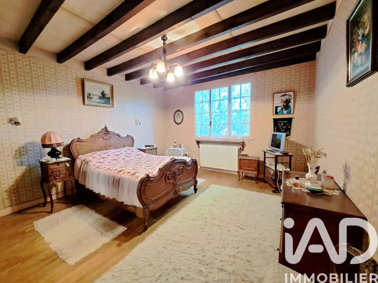 Maison 8 pièces 196 m² · à Crain · 196 m² · 158 000 €