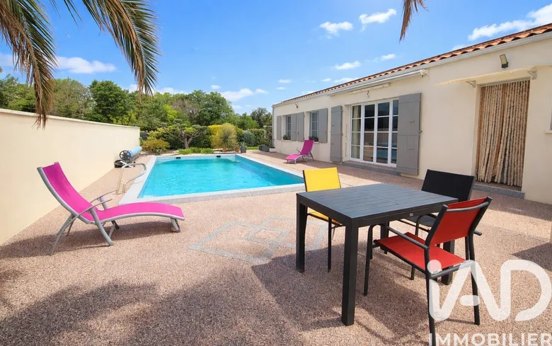 Maison 5 pièces 108 m² · à Varzay · 108 m² · 96 600 €