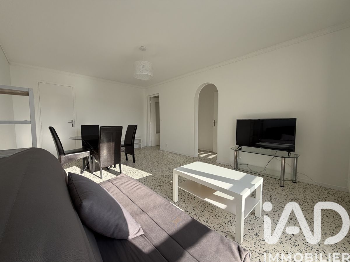 Appartement 1 pièce de 38 m² à Saint-Thibault-des-Vignes (77400)