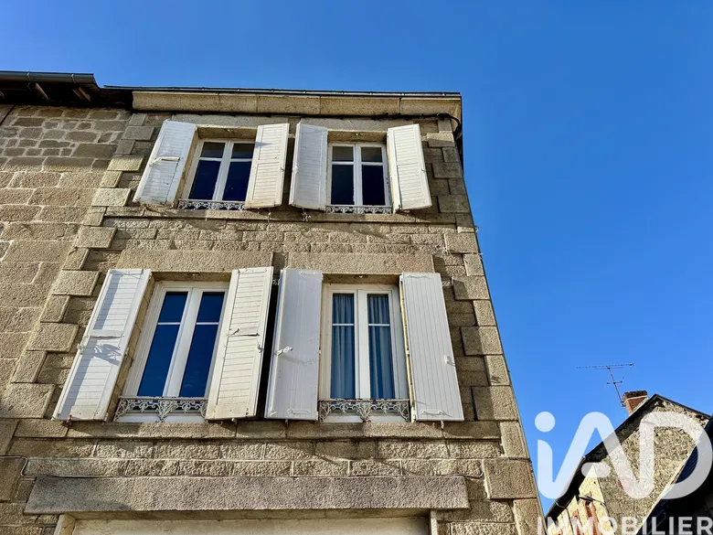 Maison 9 pièces 191 m² · à Nedde · 191 m² · 49 000 €