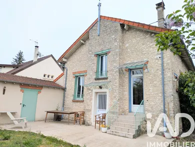Maison à Combs-la-Ville (77380)