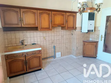 Apartment in Grenoble (38100)