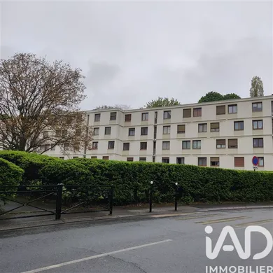 Apartment in Évry (91000)