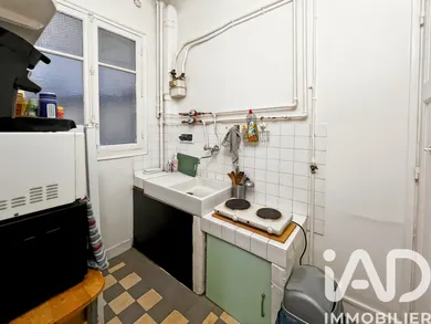 Apartment in Paris (75015)