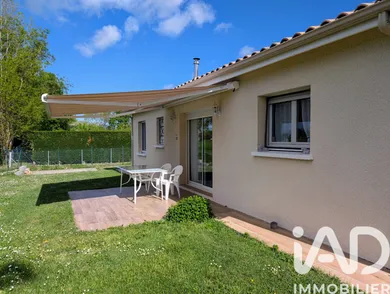 Maison à Camps-sur-l'Isle (33660)