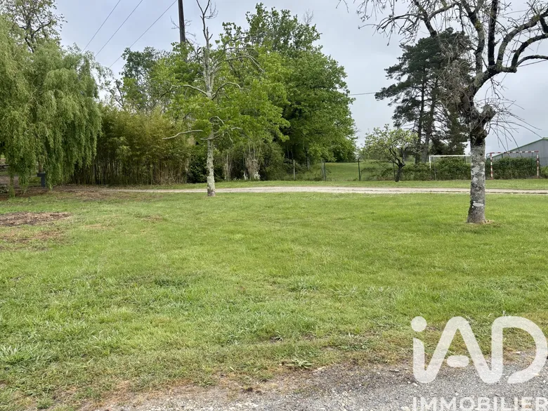 Terrain 1000 m² · à La Brède · 212 000 €
