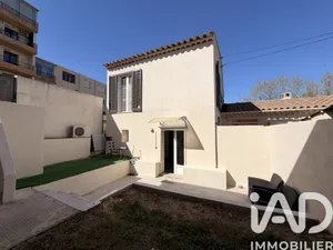 Apartment in Aubagne (13400)