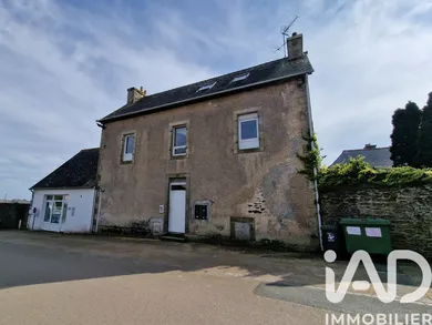 Building in Carhaix-Plouguer (29270)