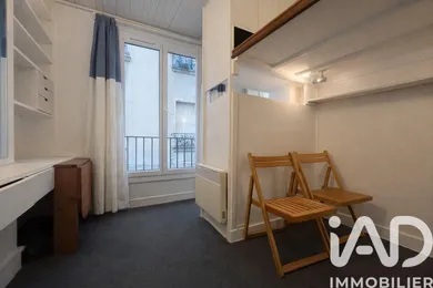 Apartment in Paris (75007)