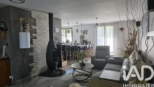 Maison à Saint-Valérien (89150)