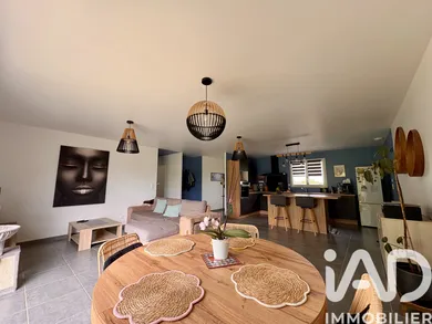 Detached house in Saint-Pierre-d'Eyraud (24130)