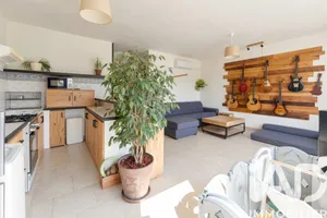 Mansion in La Motte-d'Aigues (84240)