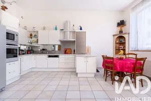 Apartment in Villeurbanne (69100)