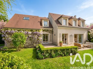 House in Louveciennes (78430)