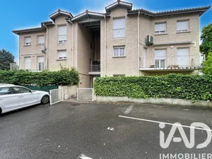 Duplex in Saint-Priest (69800)