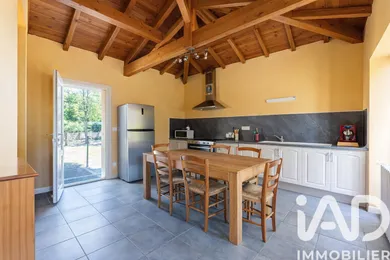 Village house in Salles (33770)