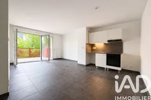 Apartment in Meyzieu (69330)