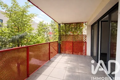 Apartment in Meyzieu (69330)