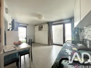 Apartment in Montreuil (93100)