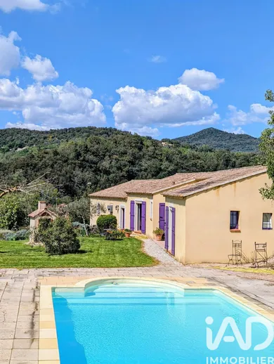 Maison traditionnelle à Collobrières (83610)