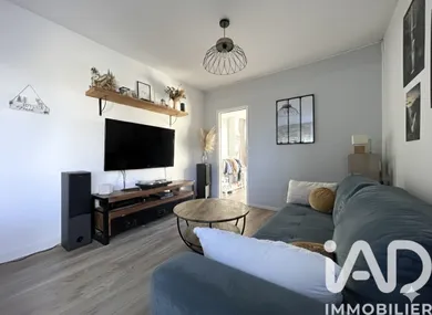 Apartment in Fontenay-le-Fleury (78330)