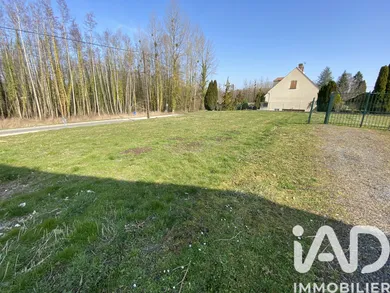 Terrain à bâtir à Crouy-sur-Ourcq (77840)