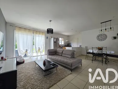 Maison à Saint-Hippolyte (17430)